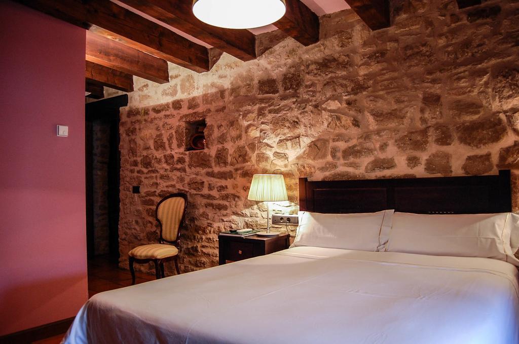 Hotel Rural Nobles De Navarra Áibar Exterior foto